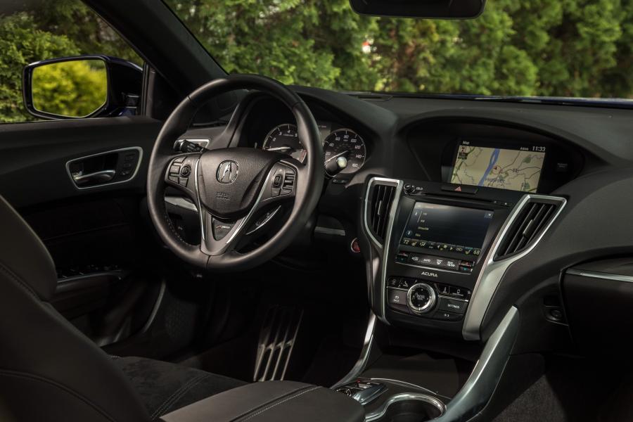 Торпедо Acura TLX A-Spec 2017 года  (фото 30 из 69)
